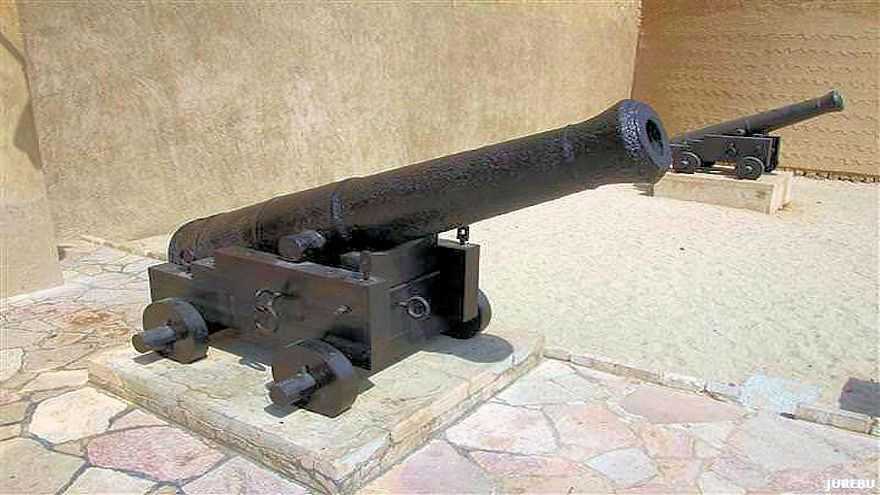 Waffenausstellung im Museum Dubai